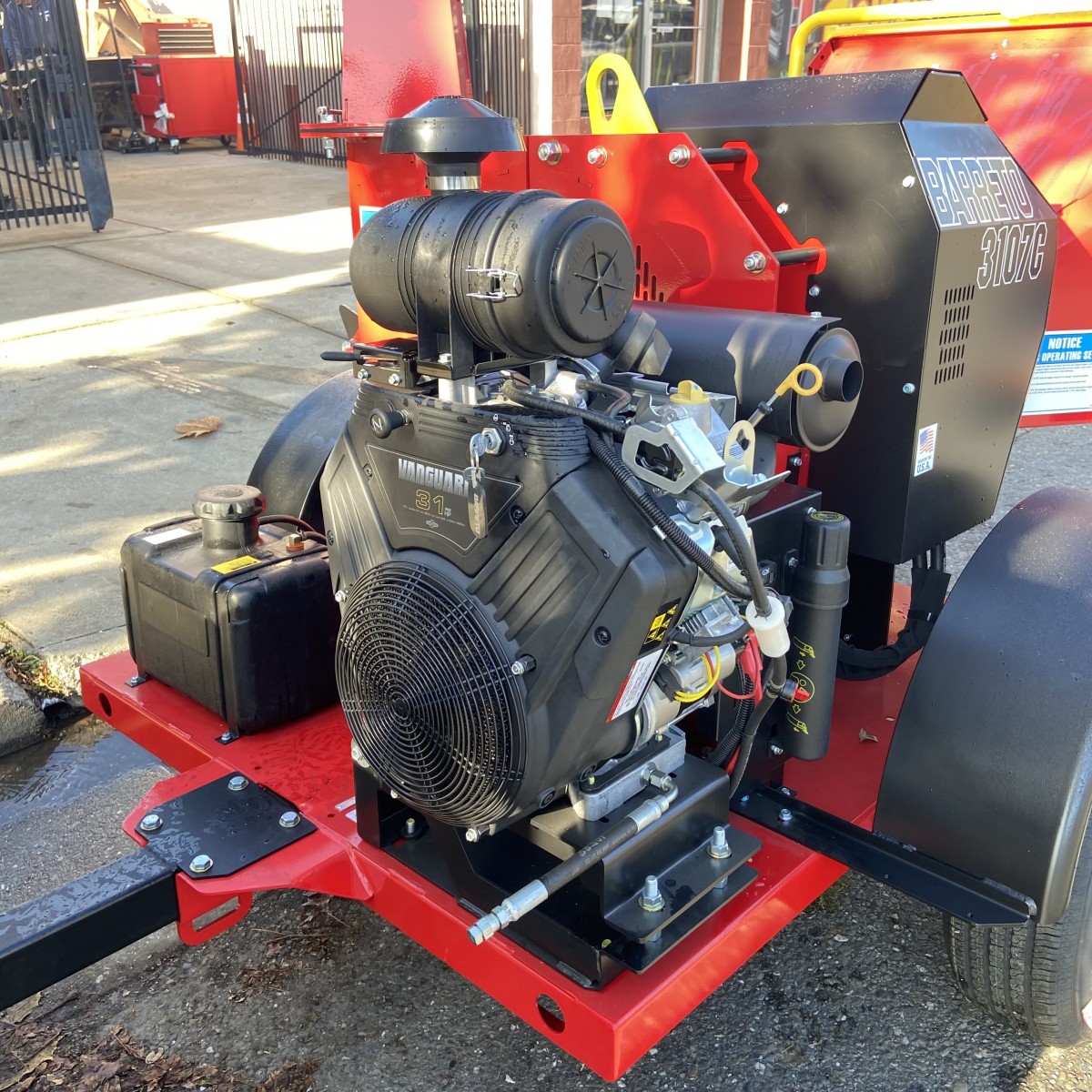 Barreto E3107C Chipper, Briggs & Stratton Vanguard V-Twin 31HP - Image 6