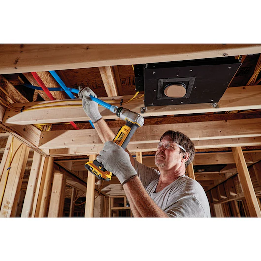 Dewalt DCE400D2 20V MAX 1-Inch Pex Cordless Rotating Head Expander Tool Kit - Image 6