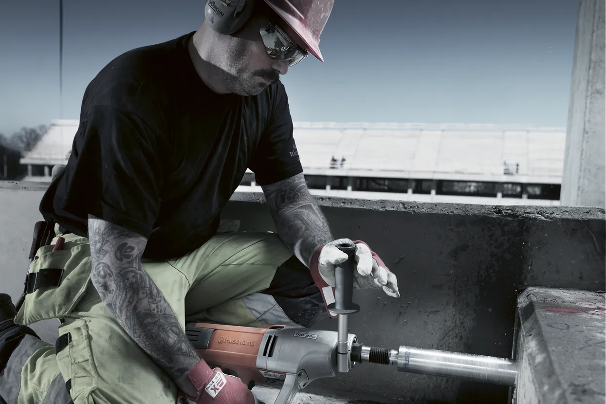 Husqvarna DM230 Core Drill Handheld Electric - Image 2
