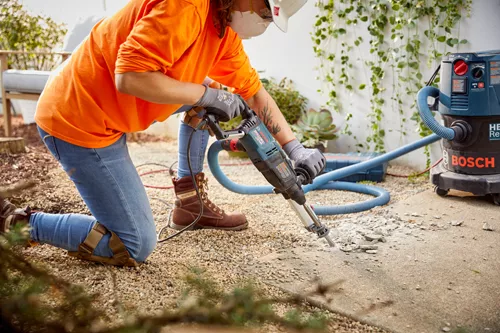 Using Bosch SDS-plus® Bulldog™ Xtreme 1 In. Rotary Hammer